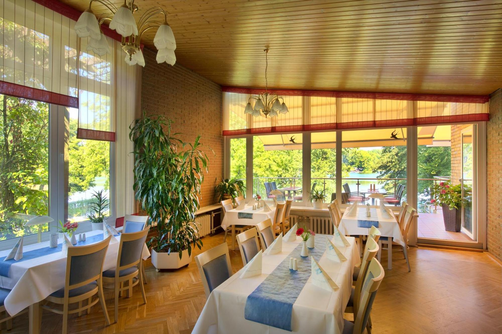 Seehotel Ichlim Sewekow エクステリア 写真