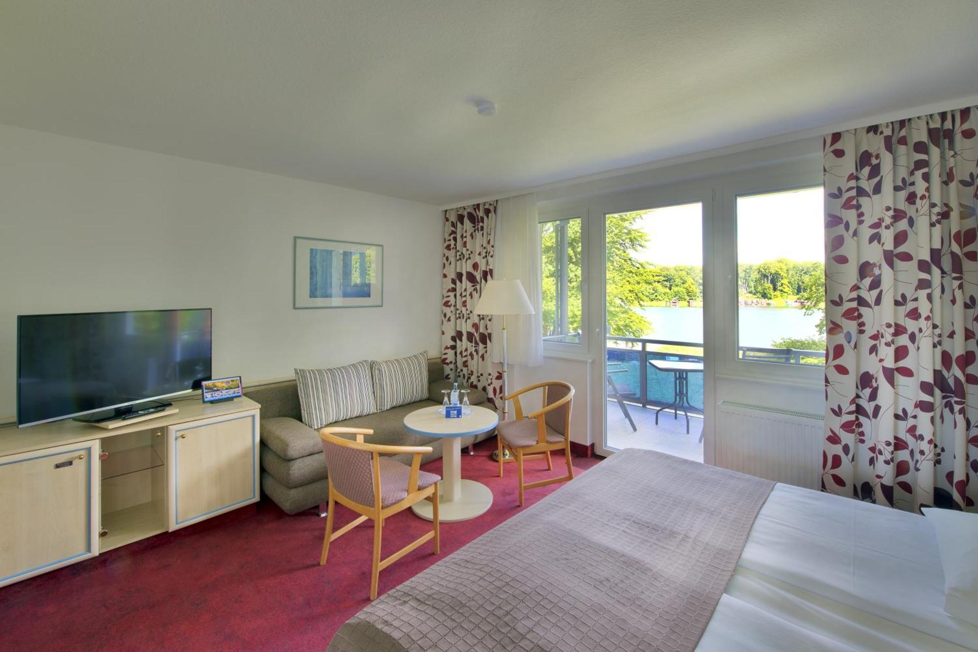 Seehotel Ichlim Sewekow エクステリア 写真