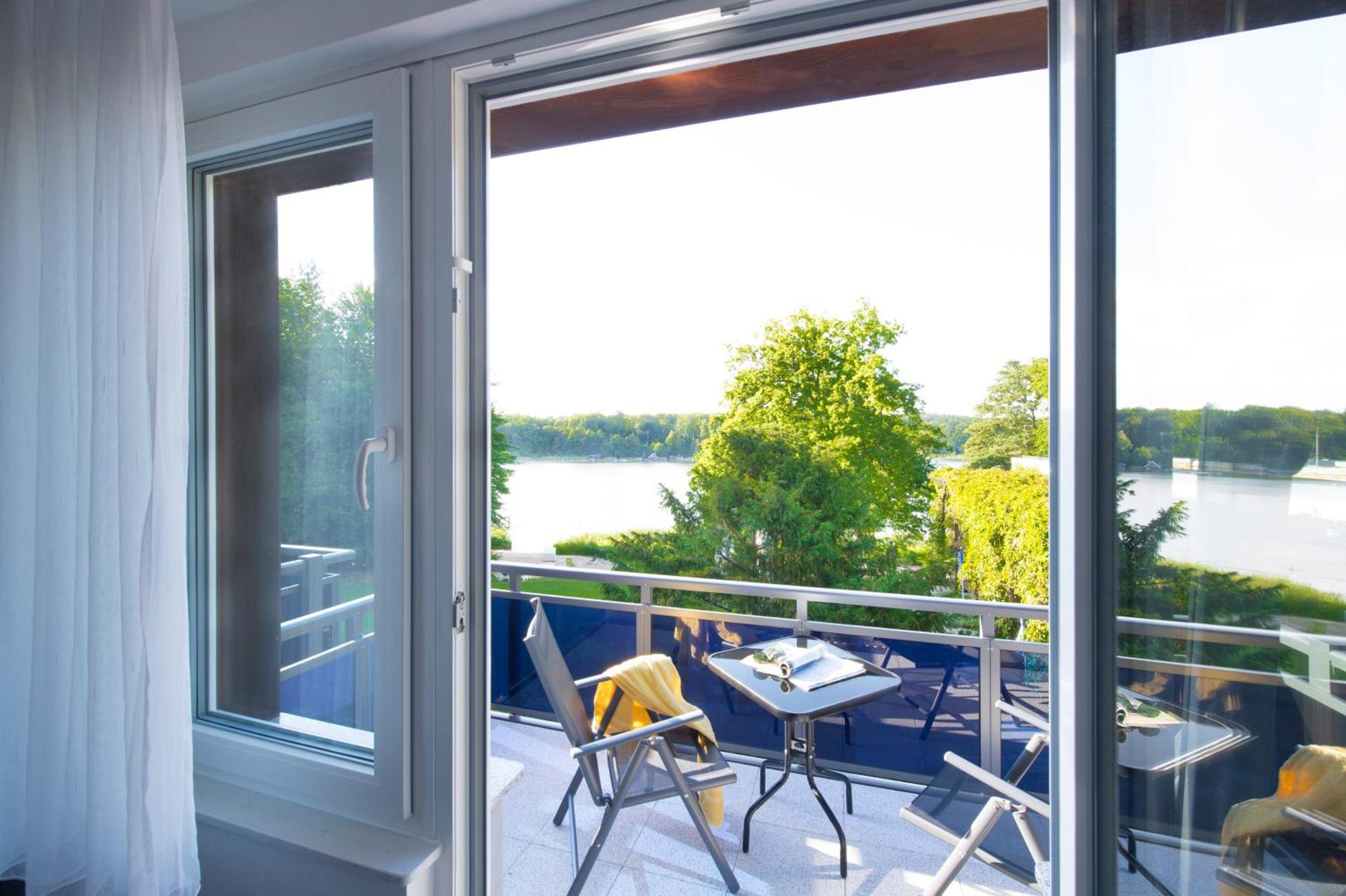 Seehotel Ichlim Sewekow エクステリア 写真
