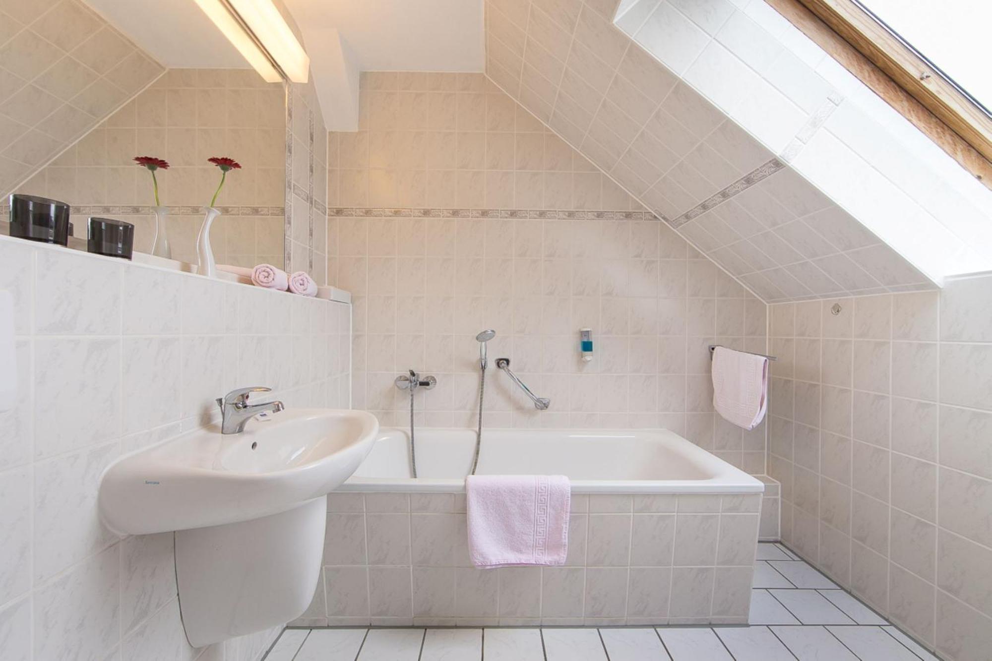 Seehotel Ichlim Sewekow エクステリア 写真